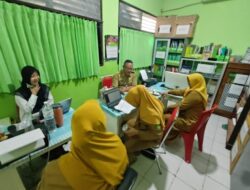 Dinkes P2KB Sumenep Tinjau Layanan Puskesmas Pandian, Fokus Perkuat Imunisasi dan SDM